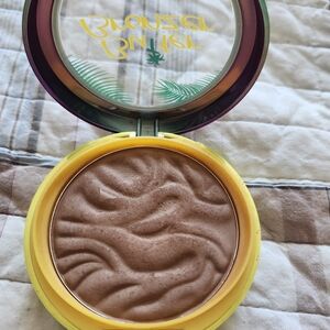 Physicians Formula Murumuru Butter Sculpting Bronzer - Yellow Case